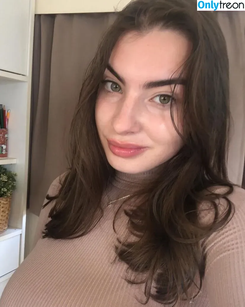 Fiona nude photo #0001 (_allison_fiona_ / fionaallison / fiosrs)