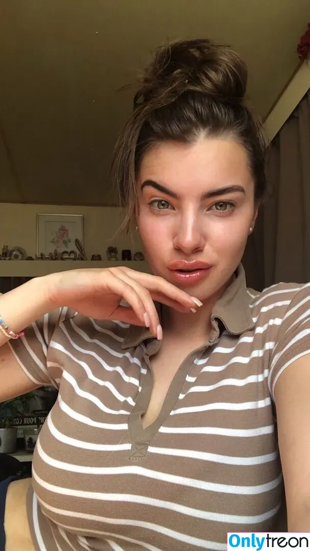 Fiona nude photo #0024 (_allison_fiona_ / fionaallison / fiosrs)