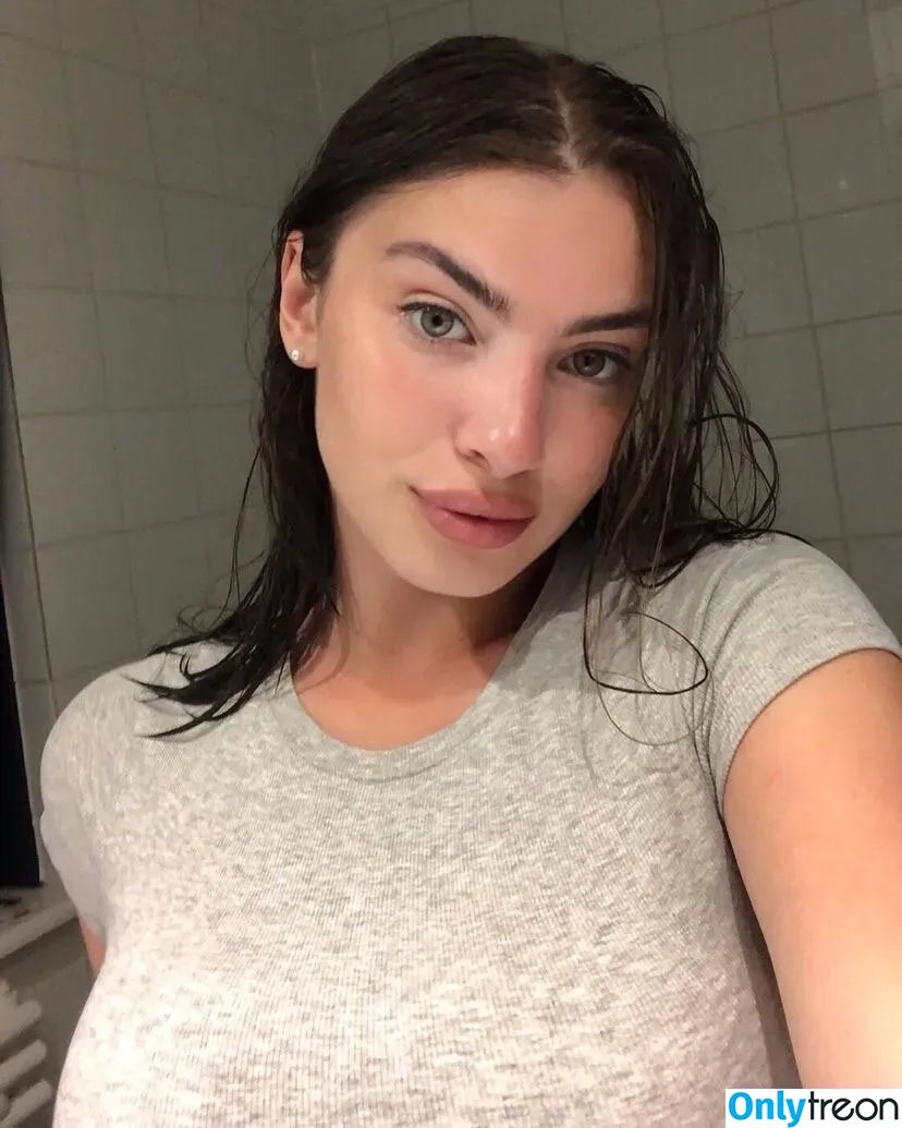 Fiona nude photo #0081 (_allison_fiona_ / fionaallison / fiosrs)