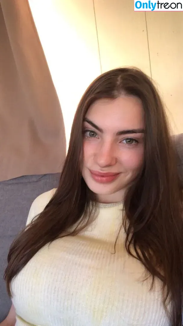Fiona nude photo #0097 (_allison_fiona_ / fionaallison / fiosrs)