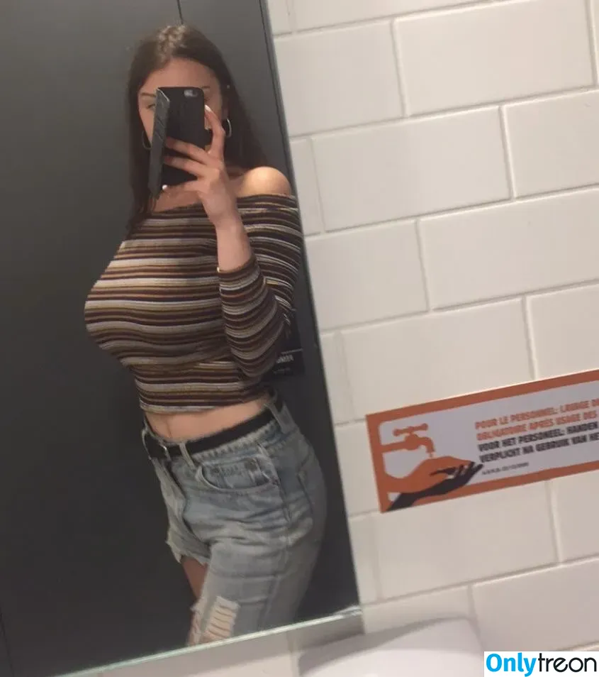 Fiona nude photo #0117 (_allison_fiona_ / fionaallison / fiosrs)