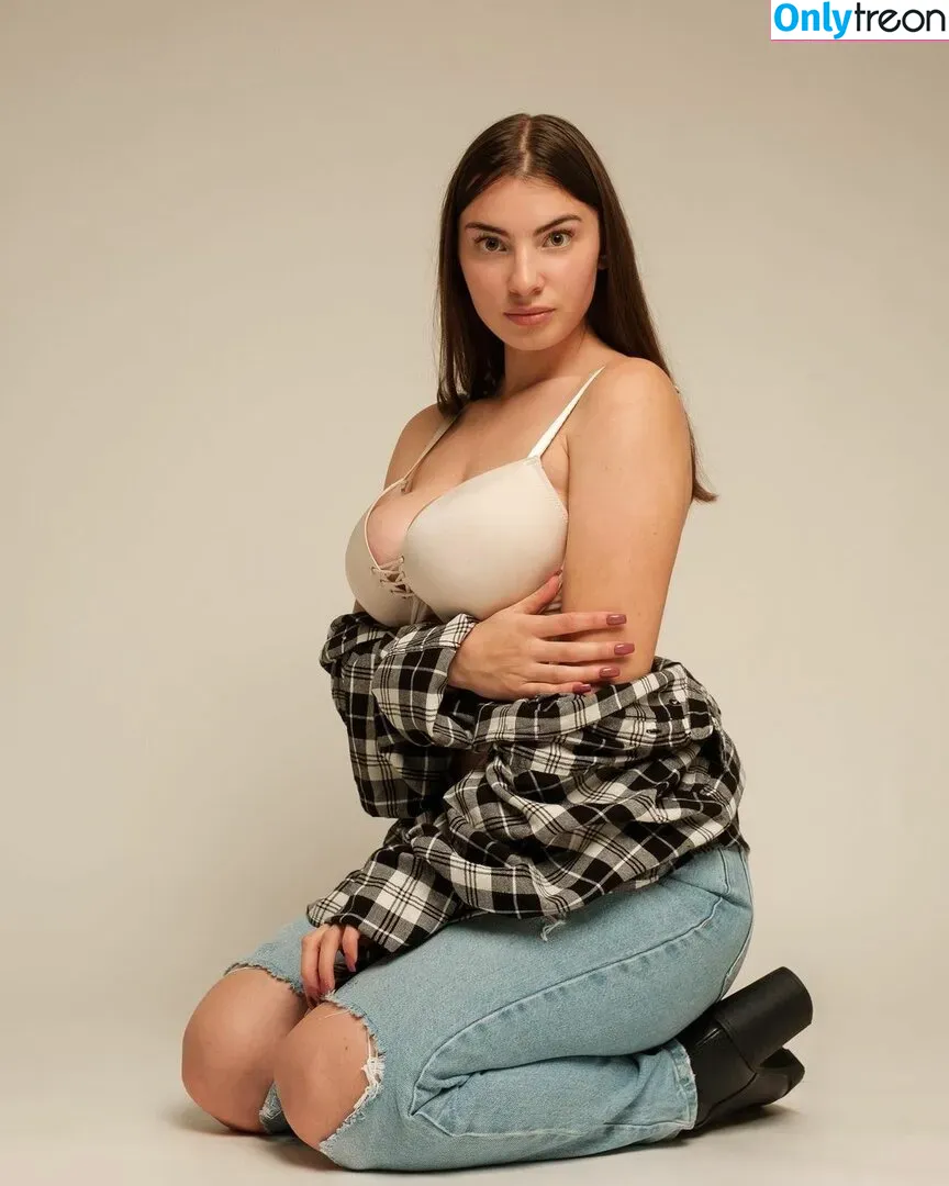 Fiona nude photo #0121 (_allison_fiona_ / fionaallison / fiosrs)