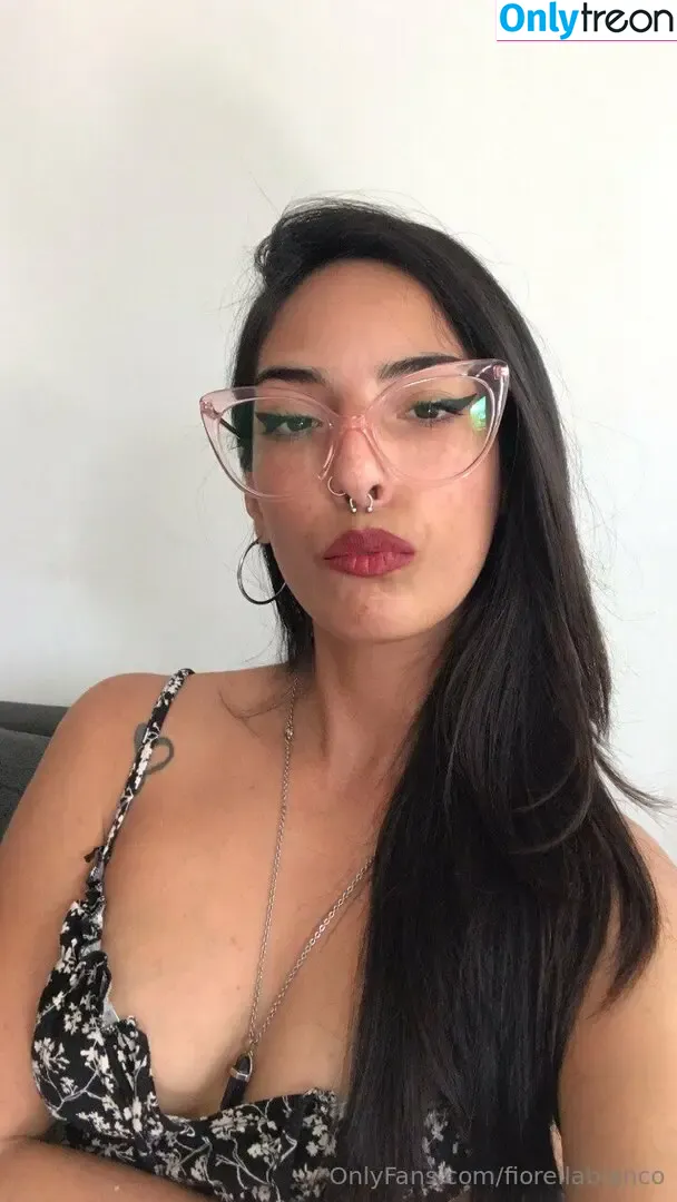 fiorellabianco nude photo #0008 (fiorellabianco)