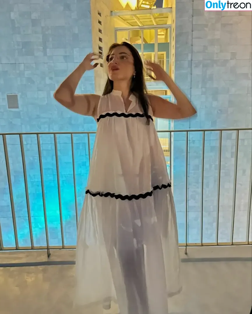 Fiori Dardha nude photo #0019 (fioridardha)