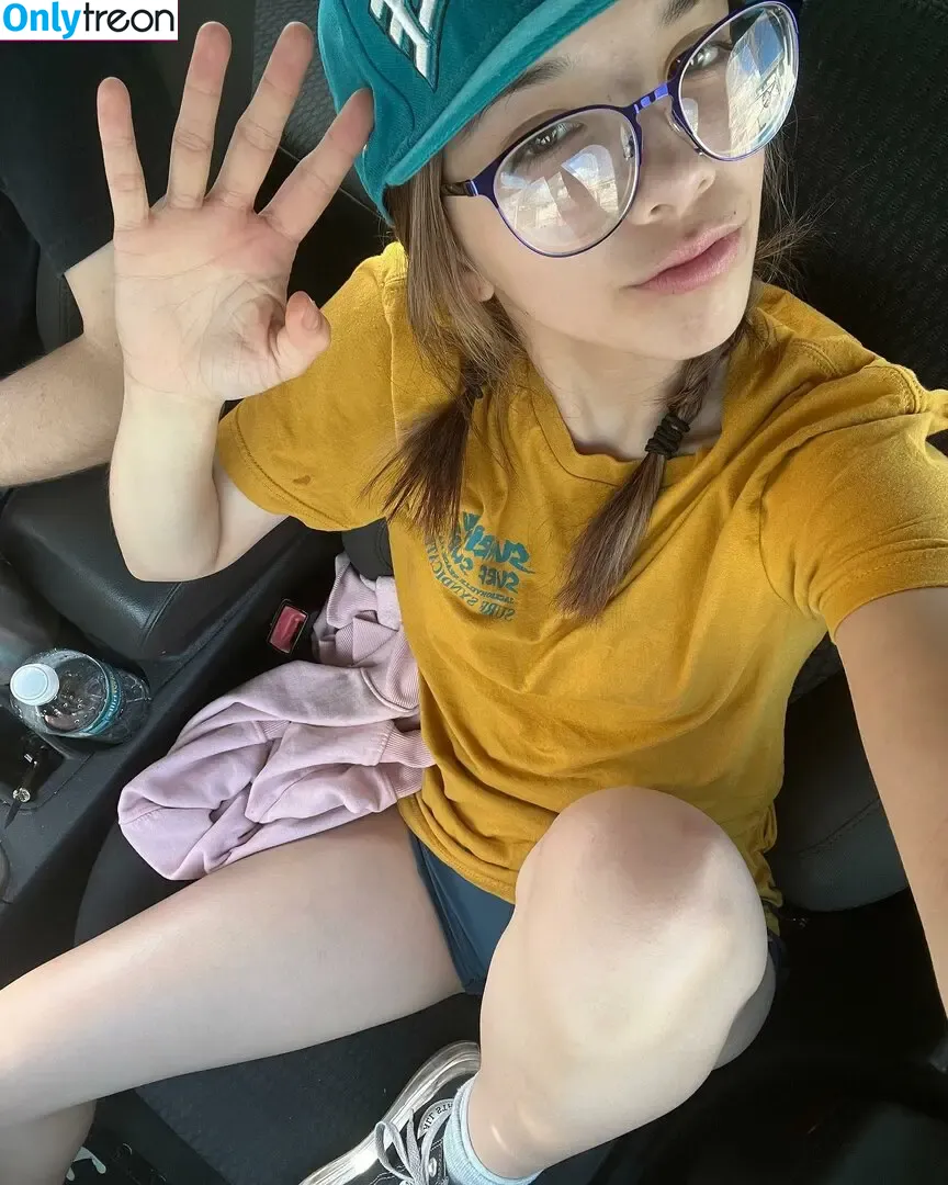 fishtanklive nude photo #0053 (fishtank.live)