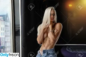 nude photo #0009