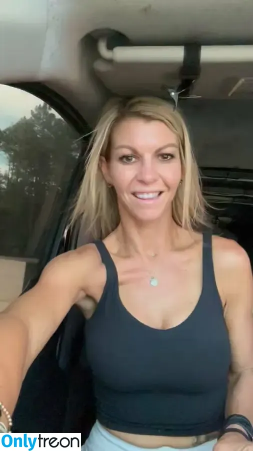 Fit Wife And Mom nude photo #0002 (fitnesswife83 / fitwife1983)