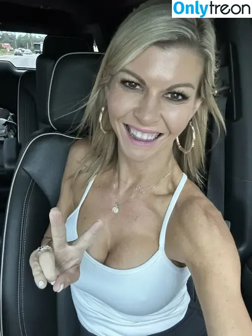 Fit Wife And Mom nude photo #0029 (fitnesswife83 / fitwife1983)