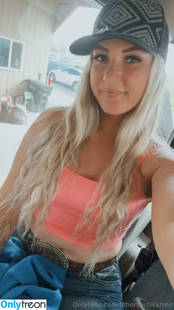 fithorsechickfree nude photo #0020 (fithorsechickfree)