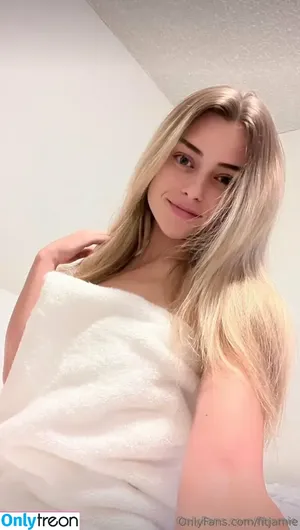 fitjamie / 𝐉𝐚𝐦𝐢𝐞 nude photo #0150