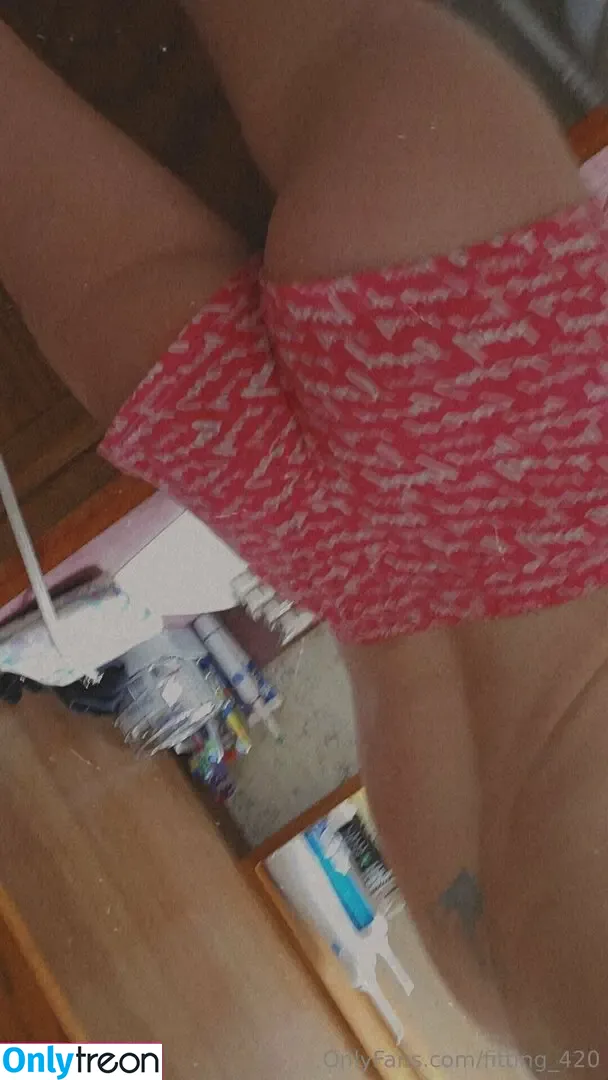fitting_420 nude photo #0046 (jevaneemarie)