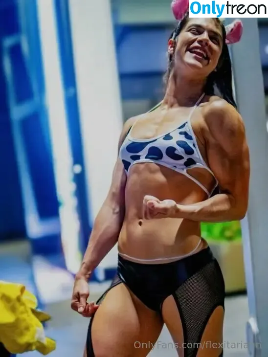 flexitariann nude photo #0002 (flexitariann_)