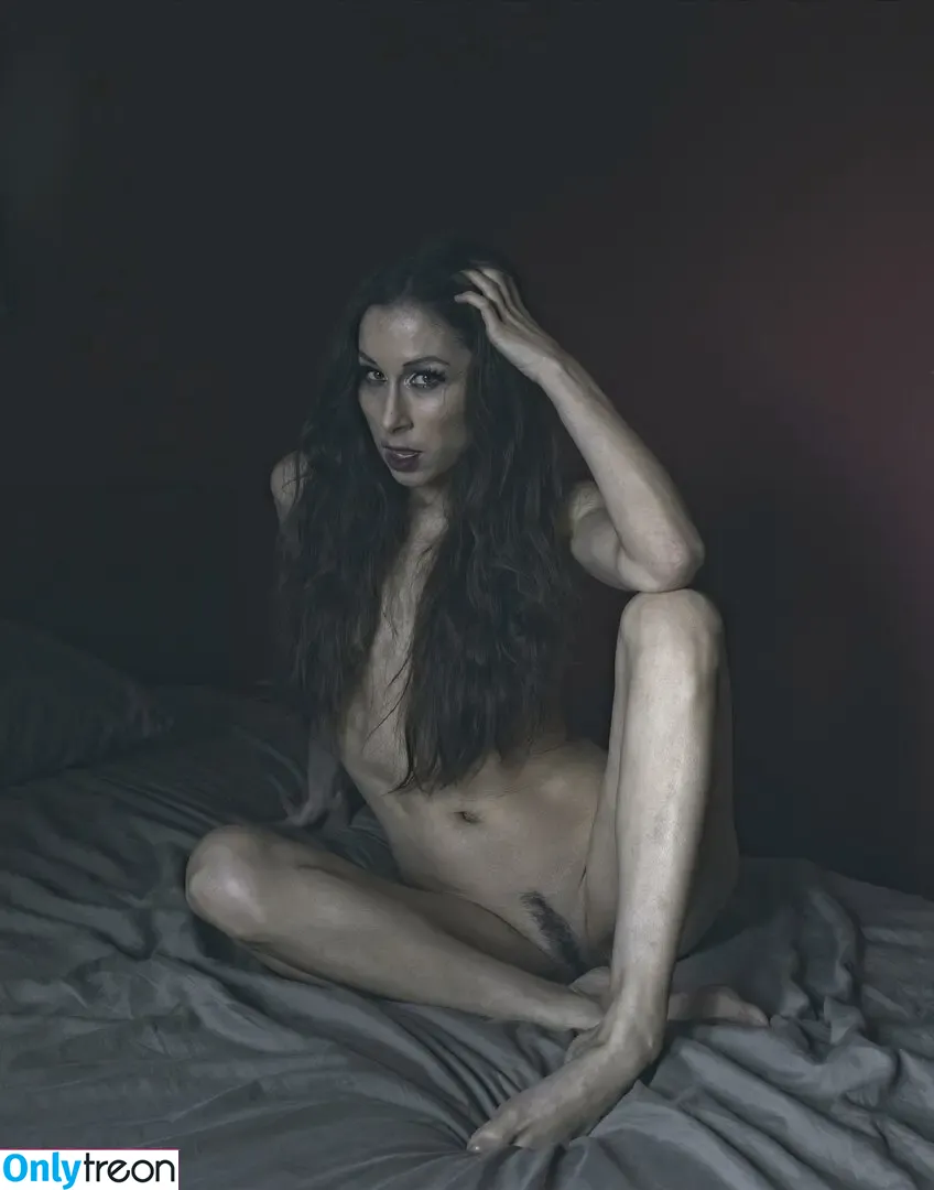 Floofie nude photo #0221 (Floofiesworld / Kira Beth / kirafree)