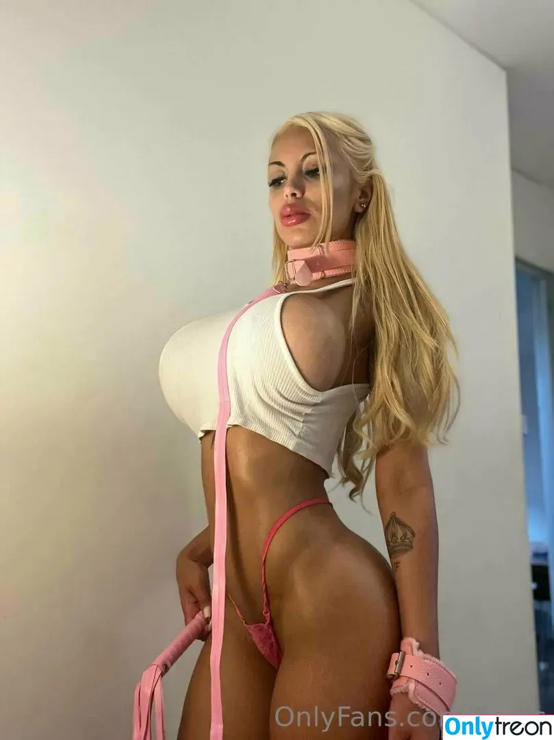 flopic nude photo #0037 (flopichilooficial)