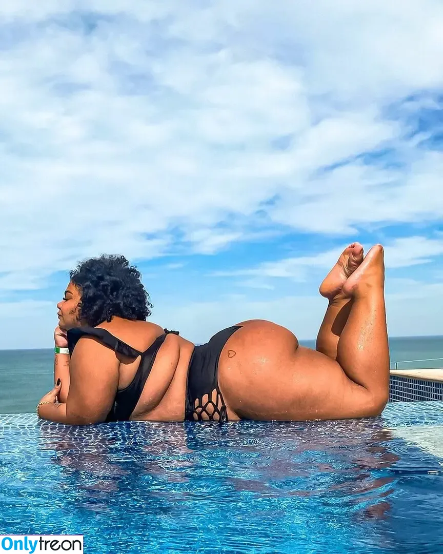 Flora Cruz nude photo #0006 (floracruzoficial / tianacruz)