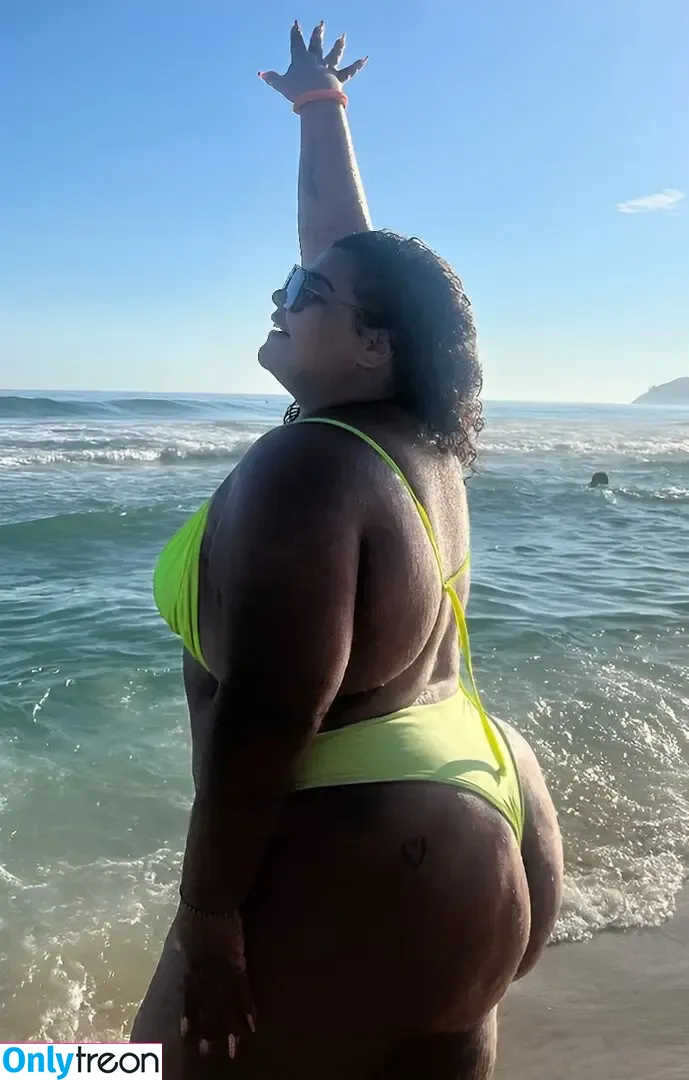 Flora Cruz nude photo #0023 (floracruzoficial / tianacruz)