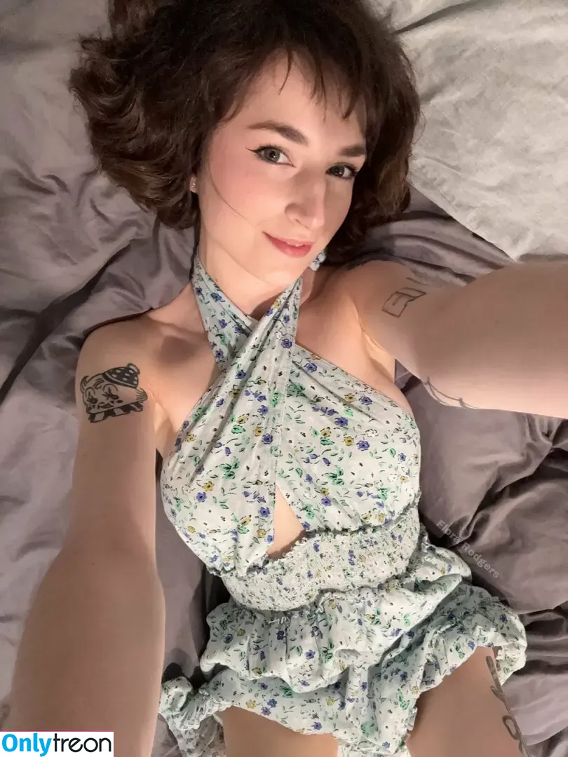 florarodgers nude photo #0397 (floraxrodgers)