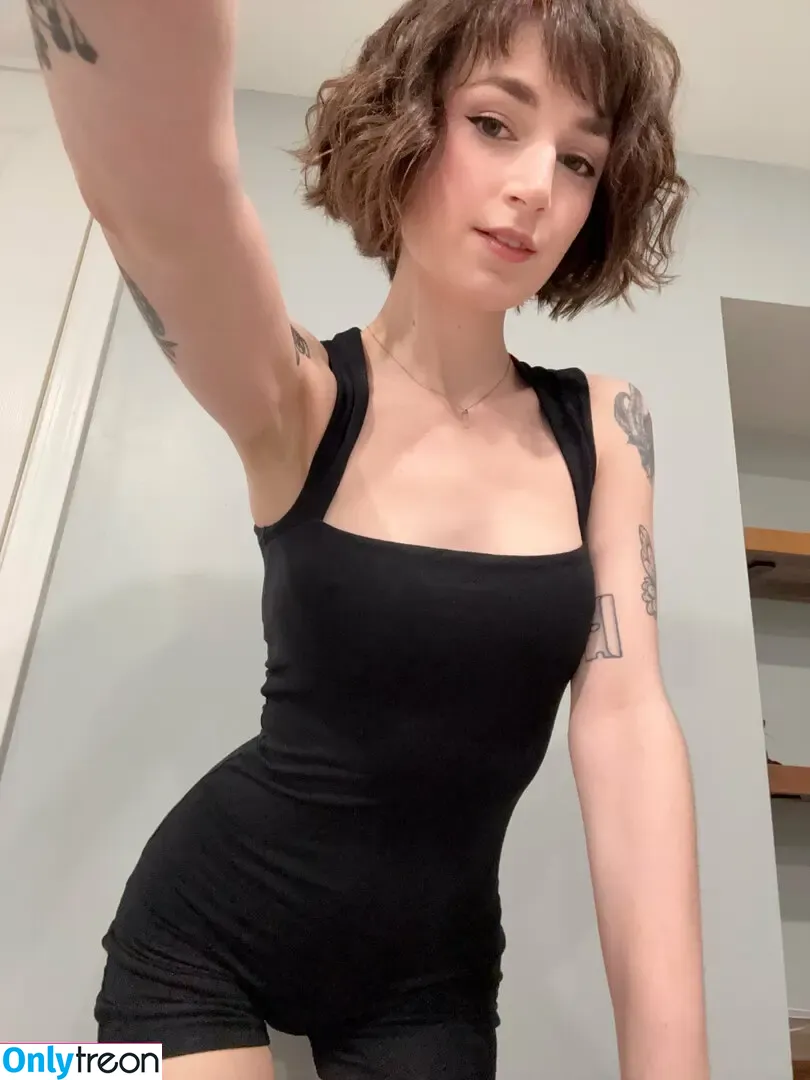 florarodgers nude photo #0400 (floraxrodgers)