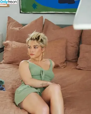 Florence Pugh / florencepugh nude photo #0014