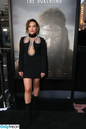 Florence Pugh / florencepugh nude photo #0034
