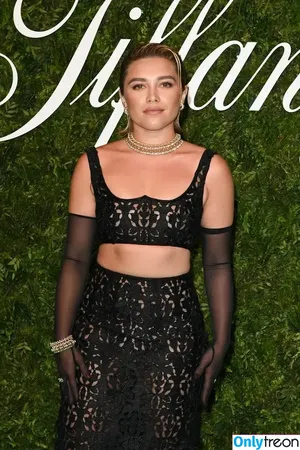 Florence Pugh / florencepugh nude photo #0051