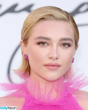 Florence Pugh / florencepugh nude photo #0072