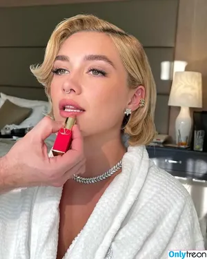 Florence Pugh / florencepugh nude photo #0124