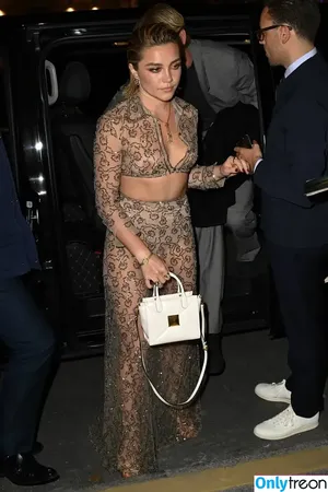 Florence Pugh / florencepugh nude photo #0128