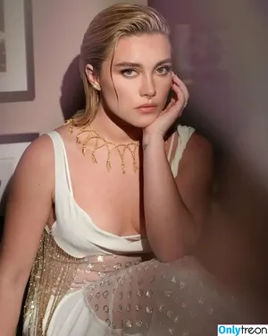 Florence Pugh / florencepugh nude photo #0175
