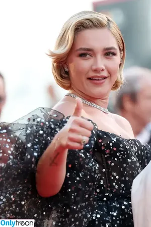 Florence Pugh / florencepugh nude photo #0214