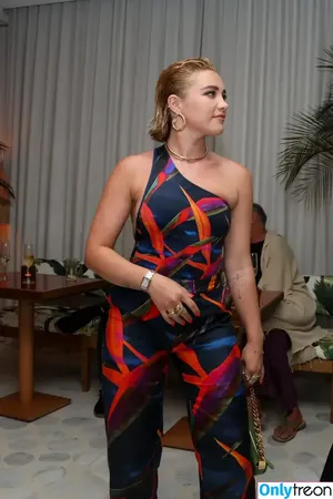 Florence Pugh / florencepugh nude photo #0271