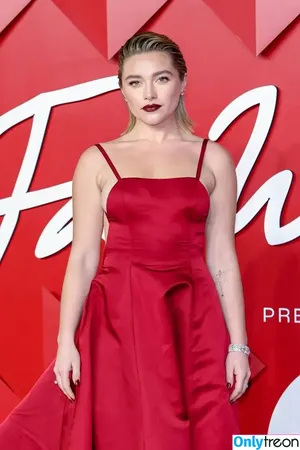 Florence Pugh / florencepugh nude photo #0300