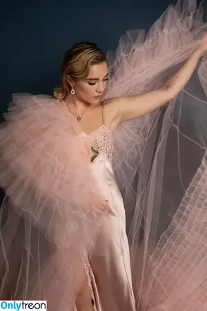 Florence Pugh / florencepugh nude photo #0338
