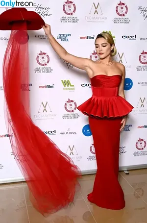 Florence Pugh / florencepugh nude photo #0355