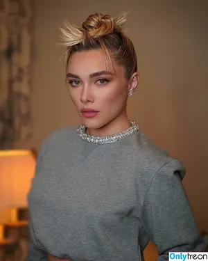Florence Pugh / florencepugh nude photo #0377