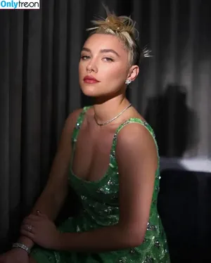 Florence Pugh / florencepugh nude photo #0410