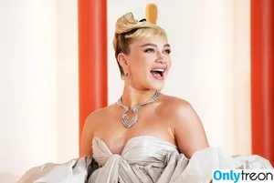 Florence Pugh / florencepugh nude photo #0418