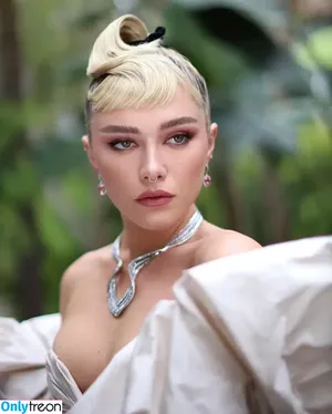 Florence Pugh / florencepugh nude photo #0425