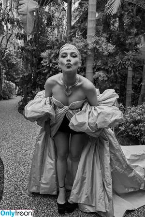 Florence Pugh / florencepugh nude photo #0439