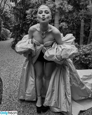Florence Pugh / florencepugh nude photo #0444
