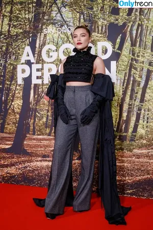 Florence Pugh / florencepugh nude photo #0474