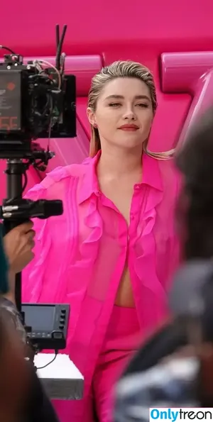 Florence Pugh / florencepugh nude photo #0487