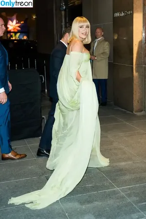 Florence Pugh / florencepugh nude photo #0537
