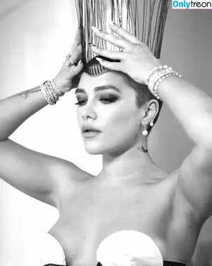Florence Pugh / florencepugh nude photo #0567