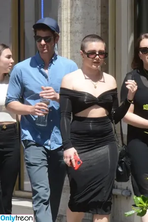 Florence Pugh / florencepugh nude photo #0572