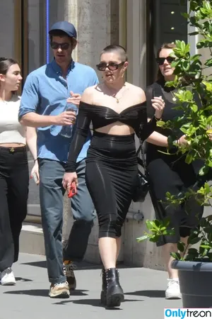 Florence Pugh / florencepugh nude photo #0573