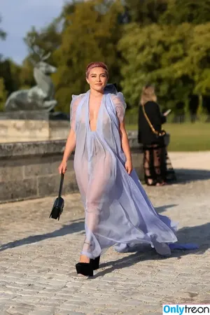 Florence Pugh / florencepugh nude photo #0613