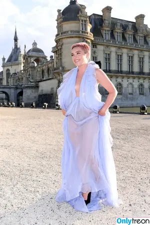 Florence Pugh / florencepugh nude photo #0635