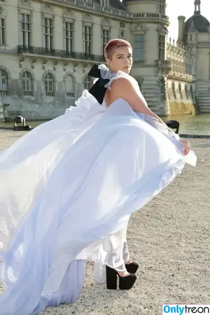 Florence Pugh / florencepugh nude photo #0675