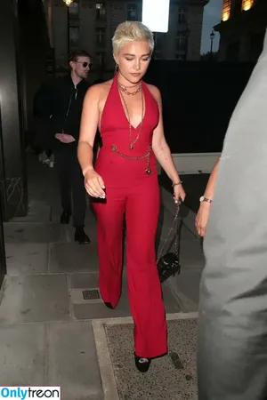 Florence Pugh / florencepugh nude photo #0784